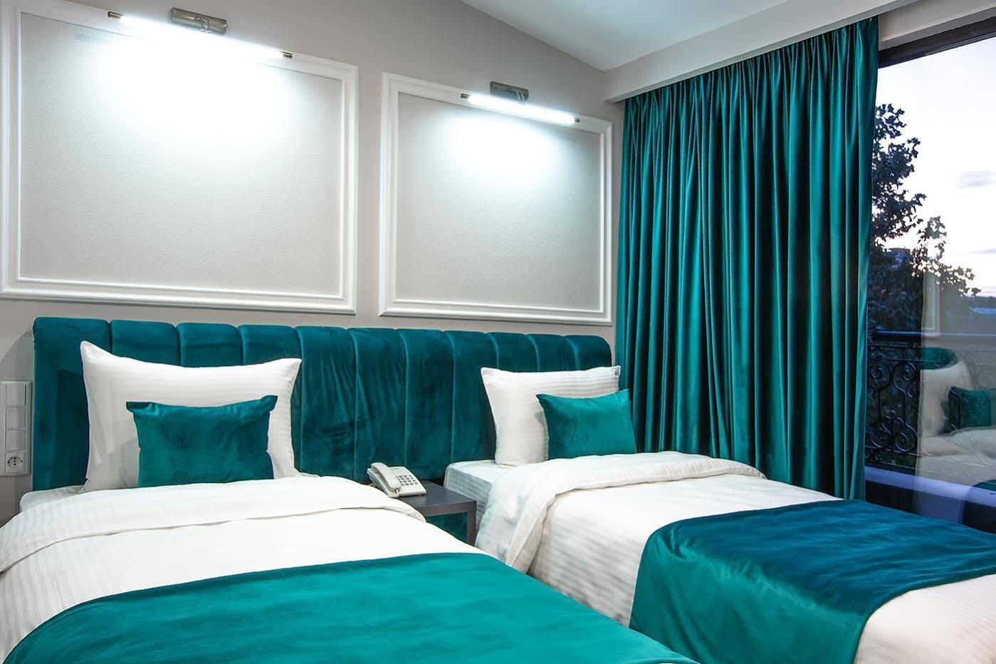 Royal Inn Tbilissi Extérieur photo